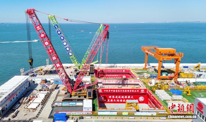 山东青岛：世界最长海底公路隧道盾构掘进全部完成