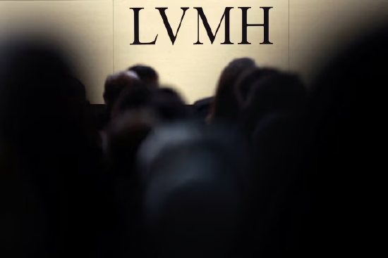 路威酩轩（LVMH）销售疲软，给脆弱复苏的奢侈品行业蒙上阴影