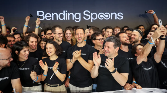 伯克希尔追加3.3亿美元投资，Bending Spoons股价暴涨35%