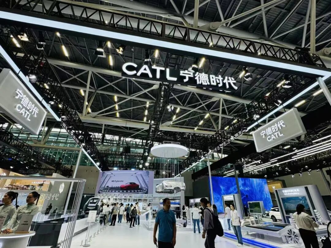 宁德时代A股跌超12%